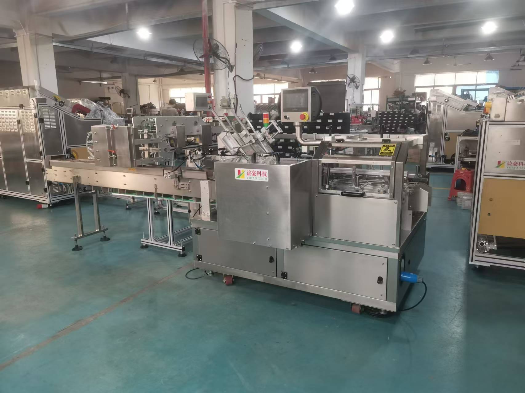 面膜灌裝機(jī)革命者：精準(zhǔn)到毫厘，效率躍云端